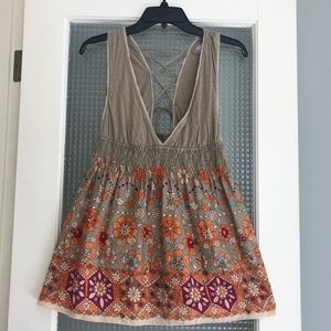 Sleeveless Free People top!!